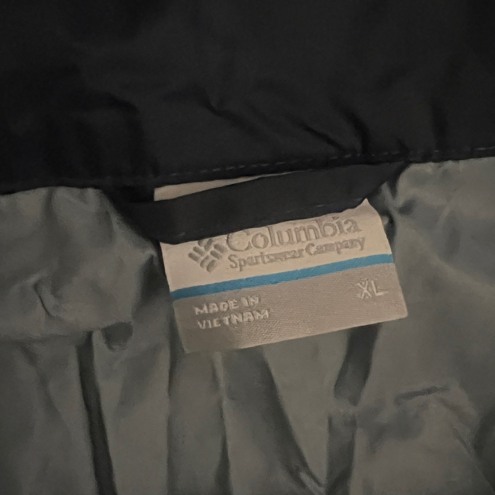 Columbia Women's Deep Blue Ski Jacket - Picture 3 of 4